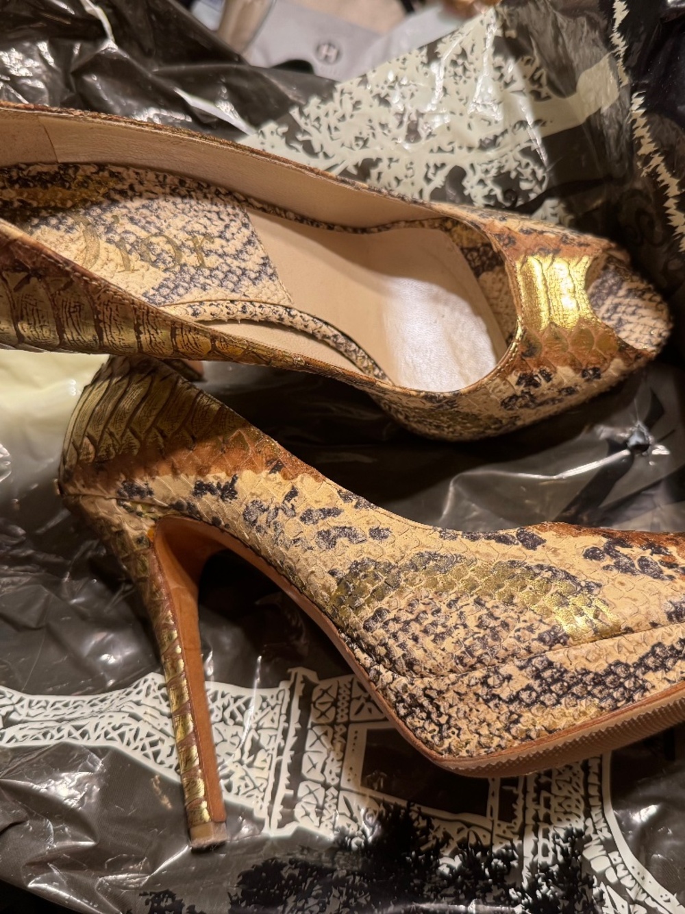 Dior made in Italy 🇮🇹 leather shoes with platform size 38